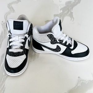 Nike Court Borough Kids Black and White Mid Top Sneakers Size 13 C